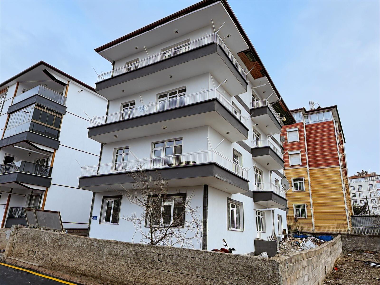 İ&F DEN ÇALILIÖZ DE GİRİŞ KAT 3+1 İÇİ YAPILI KİRALIK DAİRE