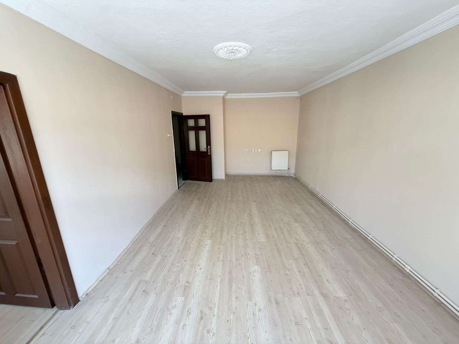 İ&F DEN YAYLACIK MERKEZ CAMİ YAKINI 3+1 EN ÜST KAT DAİRE