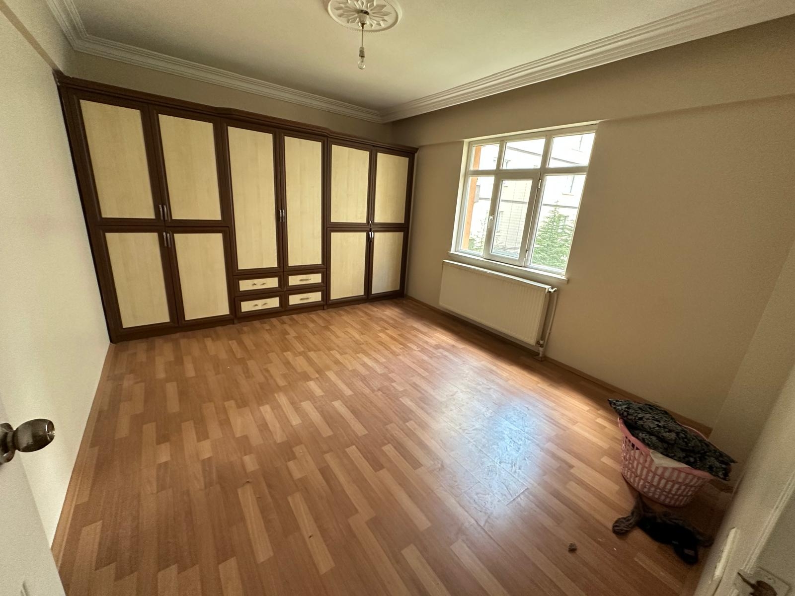 İ&F DEN ÇALILIÖZ DE FIRINLI CAMİİ YAKINI ASANSÖRLÜ 3+1 DAİRE
