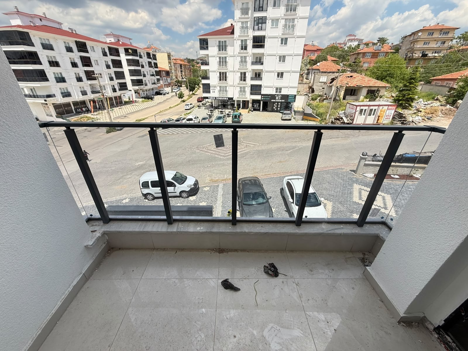 İ&F GAYRİMENKUL DEN ULTRA LÜKS 3.KAT EMİNEVİME UYGUN DAİRE