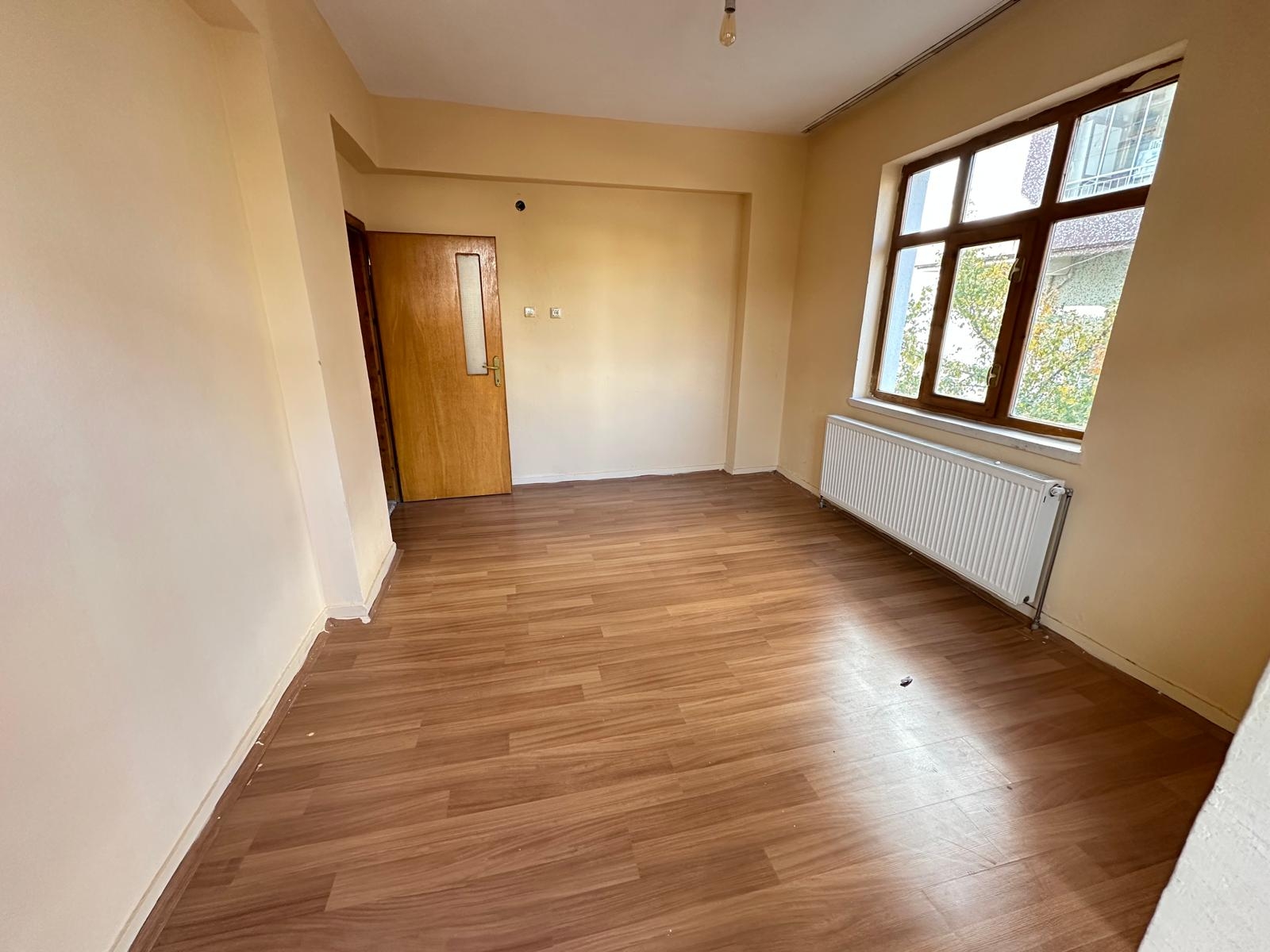 İ&F DEN SAMSUN BULVARI ÜSTÜ AYBİMAŞ KARŞISI KİRALIK 3+1 DAİRE