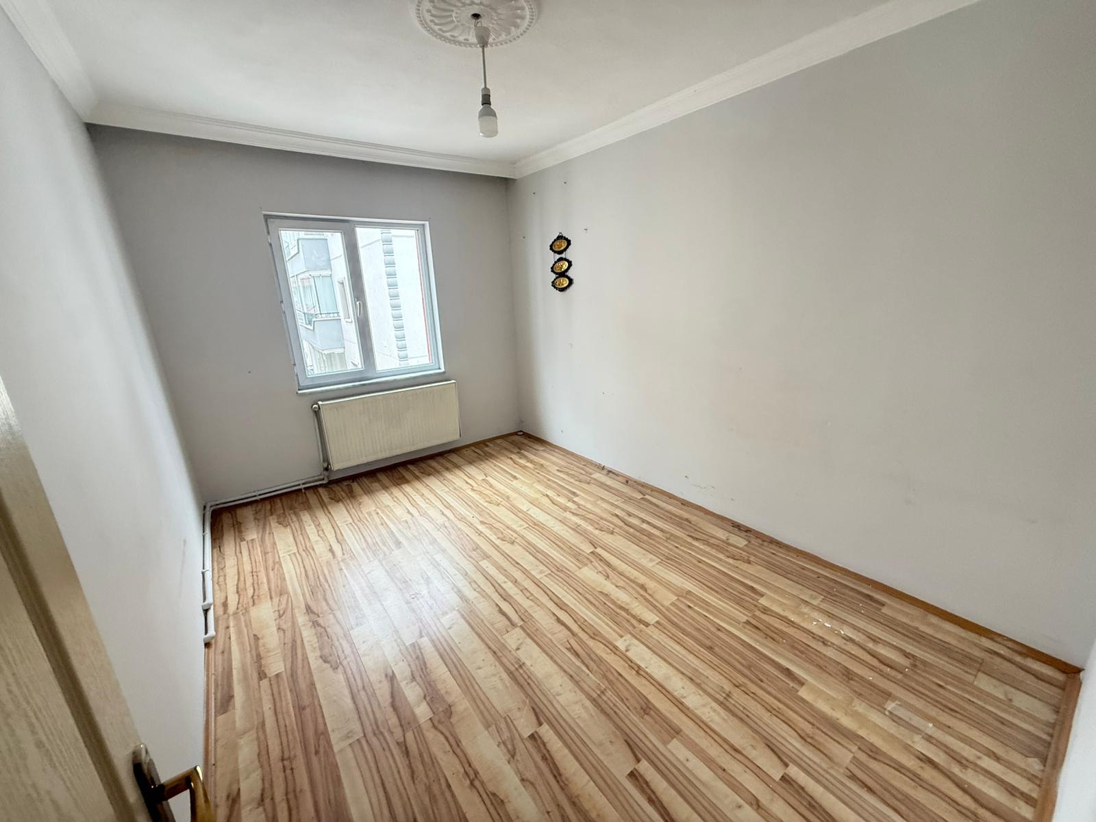 OSMANLI SİTESİNDE 5.KAT İÇİ YAPILI UYGUN FİYATLI 3+1 DAİRE